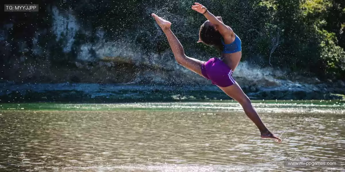 📺超清直播,同步赛场心跳!一键开启,精彩永不缺席🎯